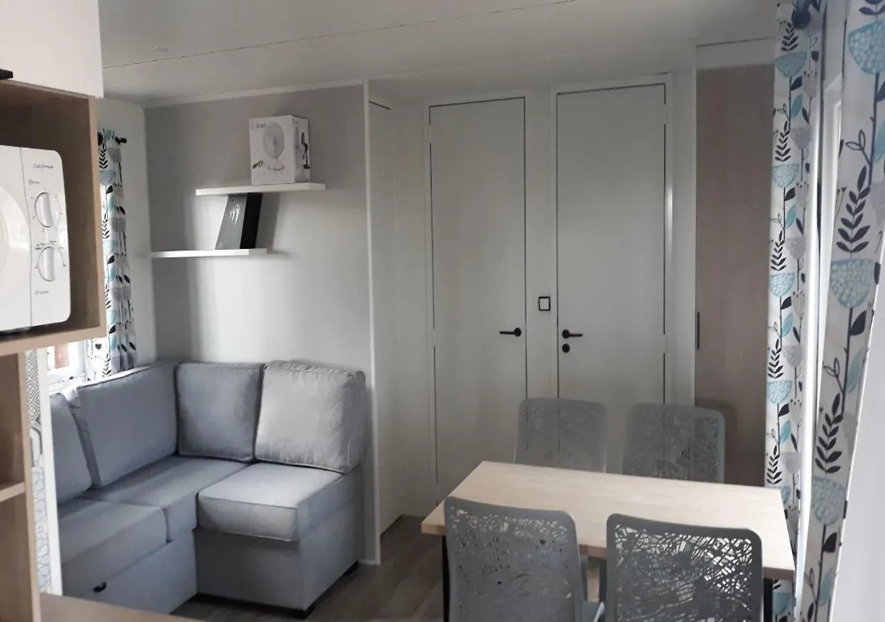 Camping Quiberon - Mobilhomes Bord De Mer, Conguel 0*,