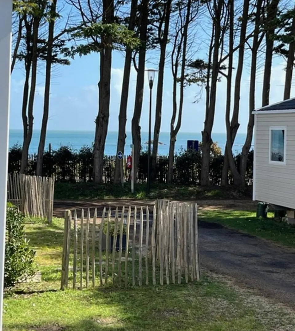 Campsite Camping Quiberon - Mobilhomes Bord De Mer, Conguel
